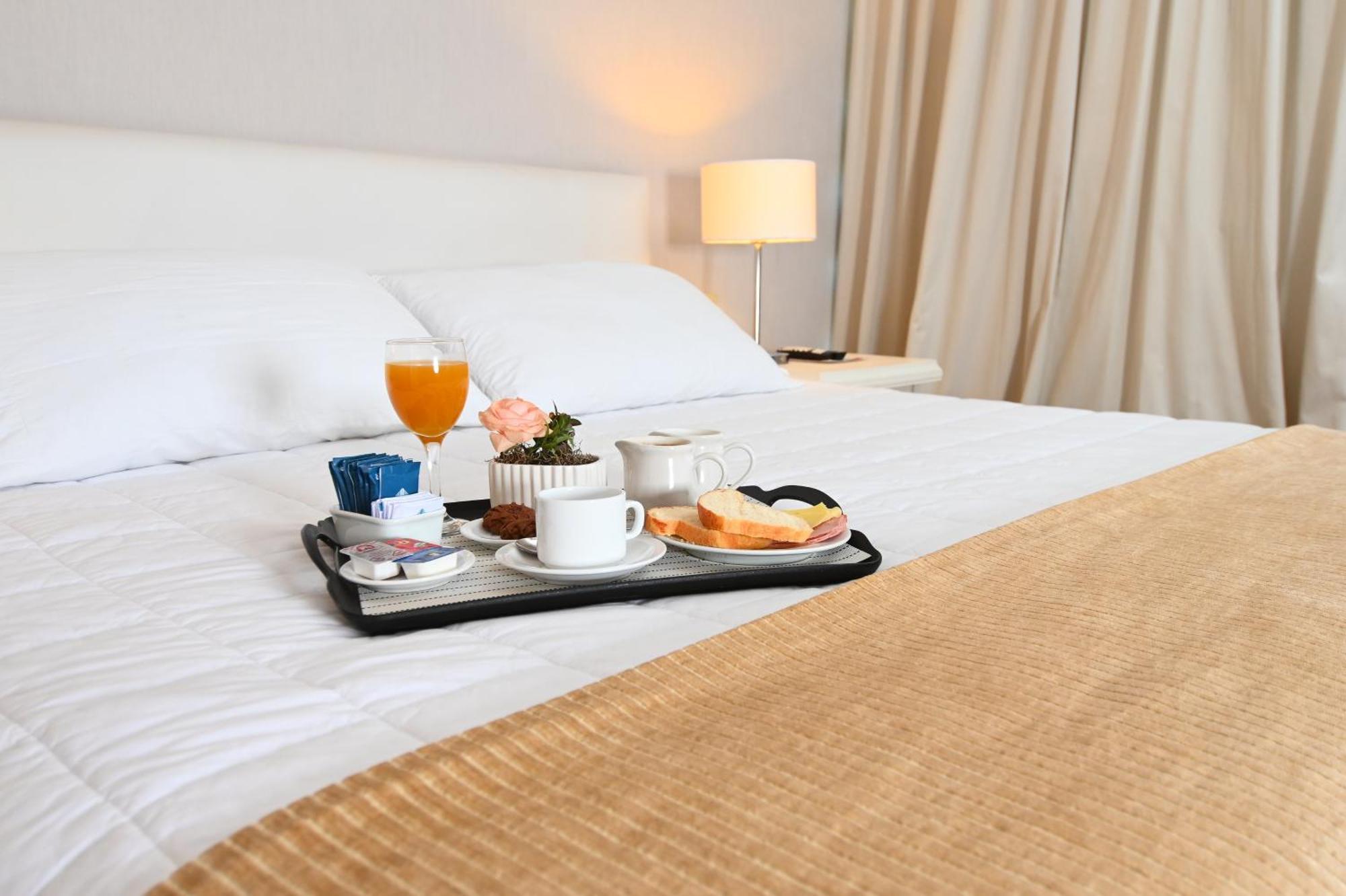 Hotel Guarani อะซุนซิออง ภายนอก รูปภาพ